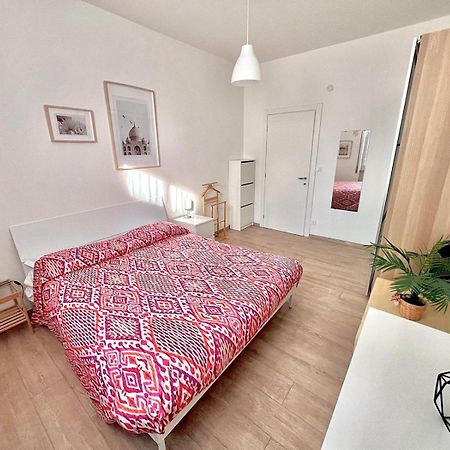 Casa Mila Appartement Savona Buitenkant foto