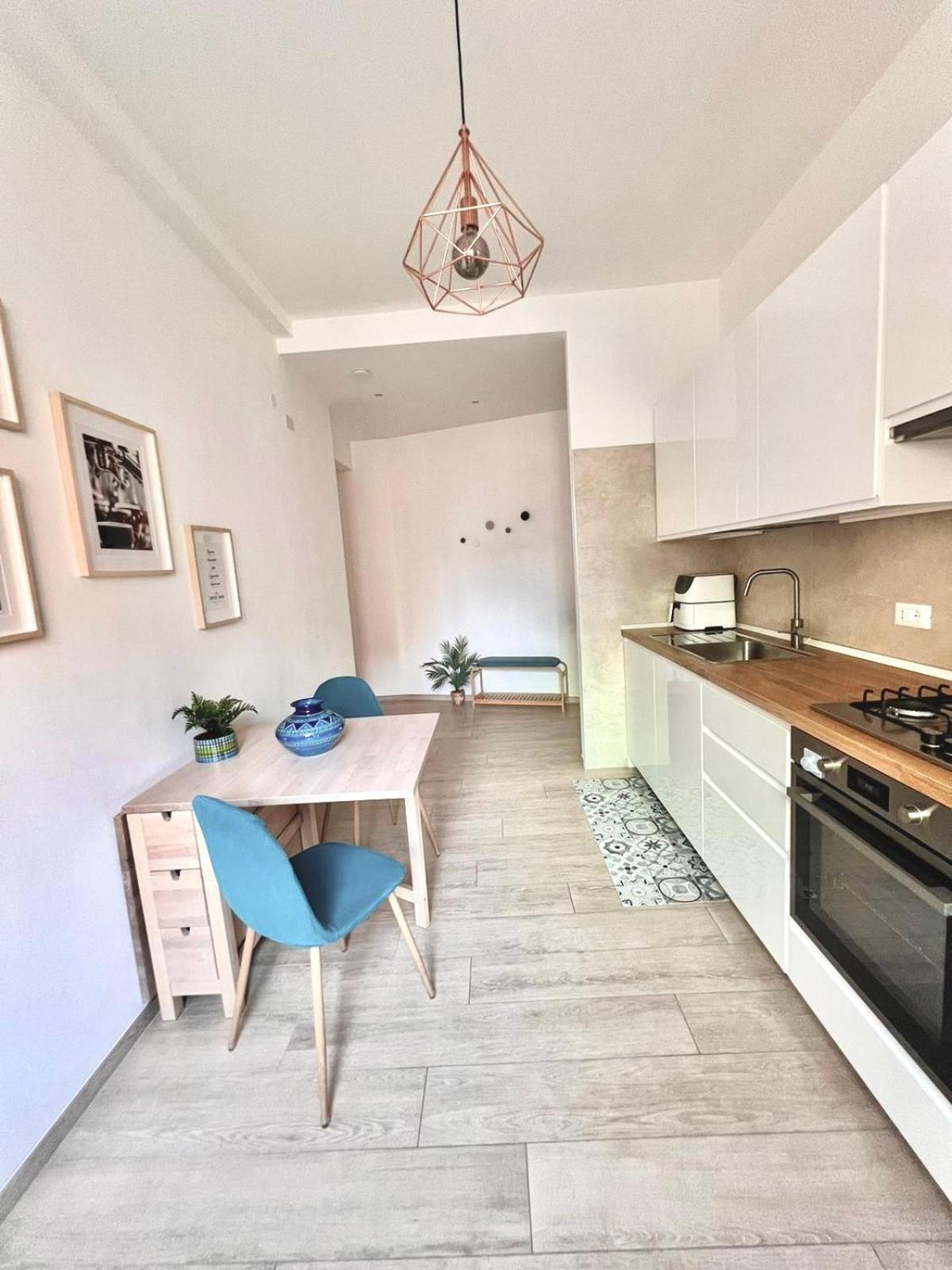 Casa Mila Appartement Savona Buitenkant foto