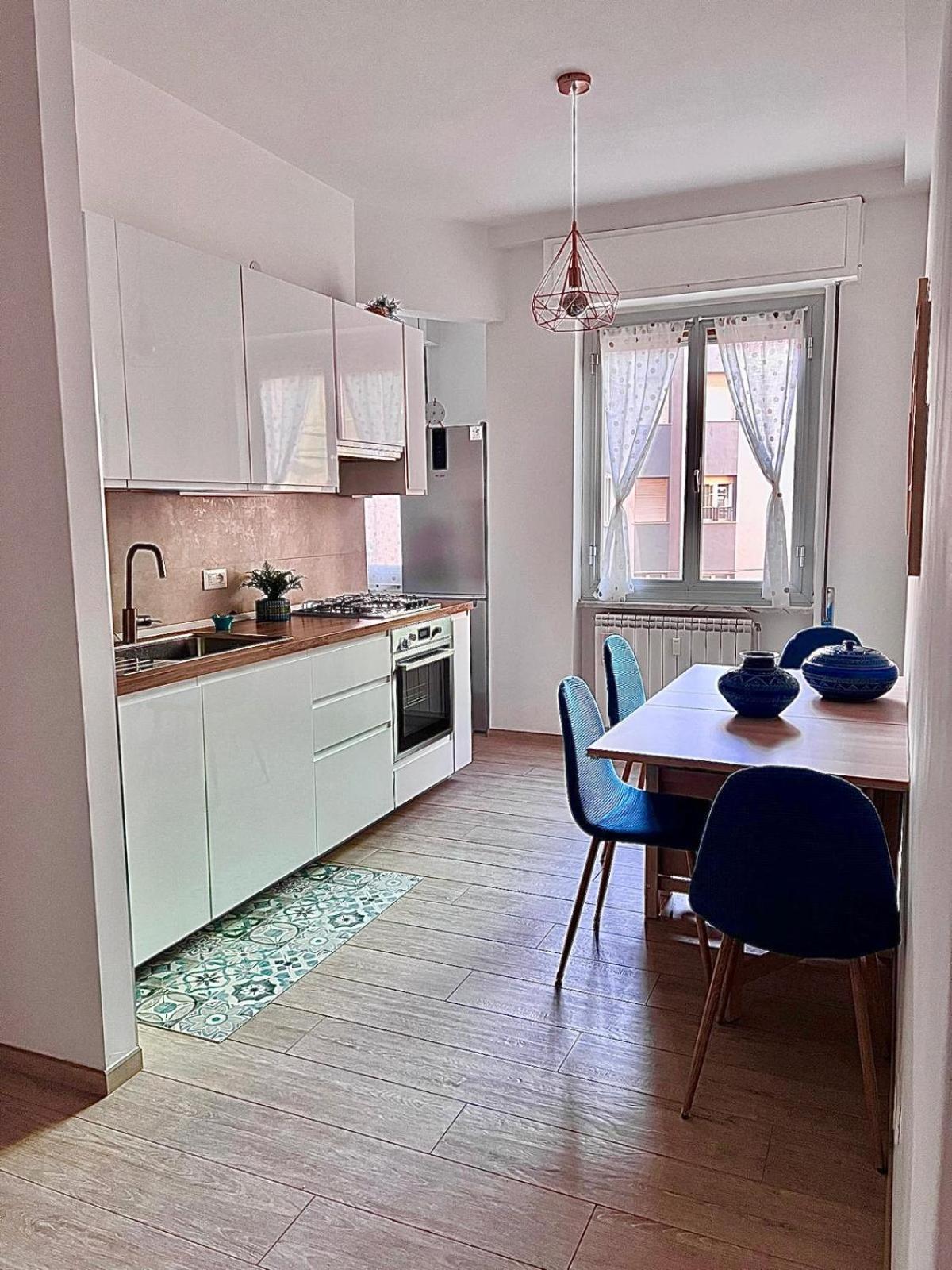 Casa Mila Appartement Savona Buitenkant foto